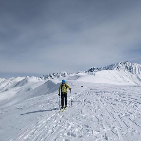 Mshvidoba Hotel Ushguli Bagian luar foto